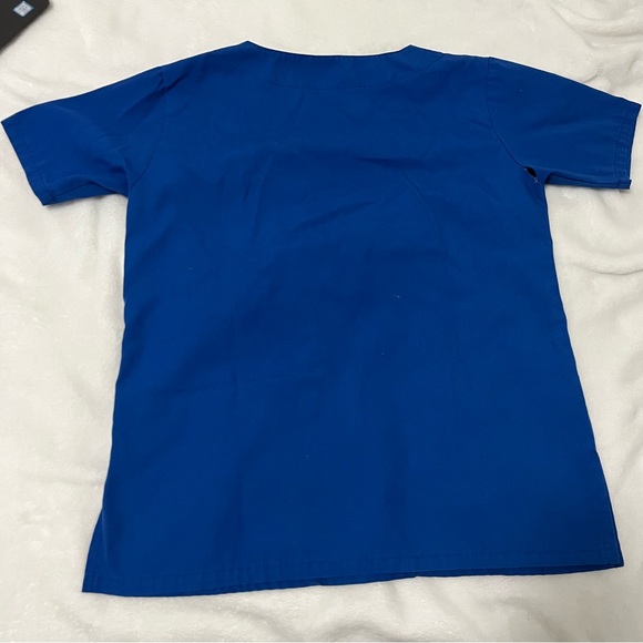 SCRUBS - Picture 2 of 5